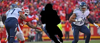 r-nfl-titans-henry-blackout.jpg