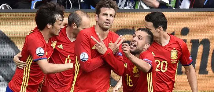 r football spain pique players