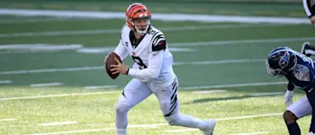 r-nfl-bengals-joe-burrow-111120.jpg