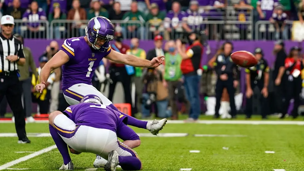 Greg Joseph Vikings Field Goal Attempt
