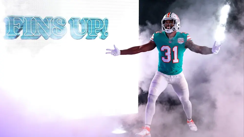 Raheem Mostert Dolphins out of the tunnel