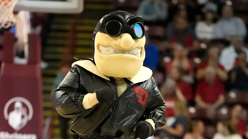 Dayton Flyers bball mascot