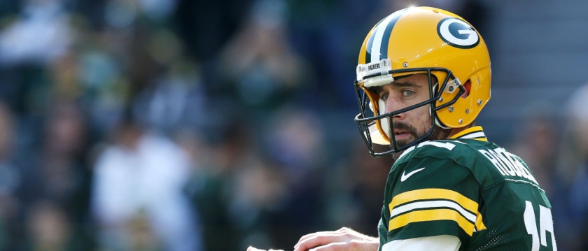 r-nfl-packers-rodgers-211019.jpg