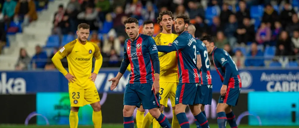 football-2025-second-division-huesca-andorra-corner