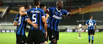 r-football-europaleague-inter-celebrations2.jpg