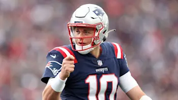 Mac Jones Patriots fist pump