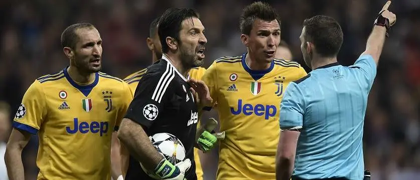 r football seriea juventus buffon referee new