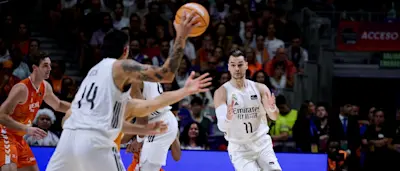 basket 2025 acb real madrid valencia ball pass