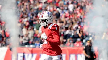 DeVante Parker Patriots running out of the tunnel