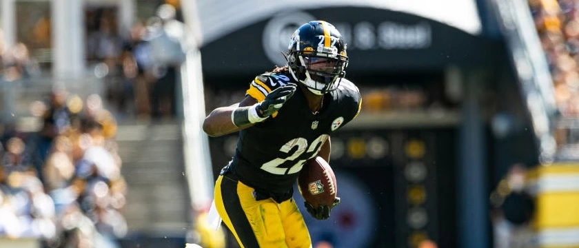 r-nfl-pit-steelers-najee-harris-2021.jpg