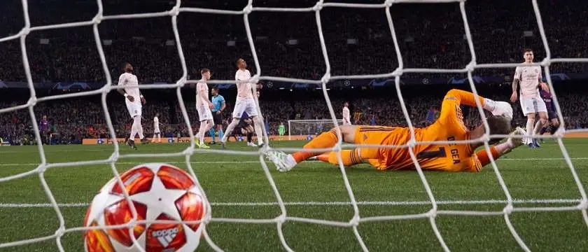 r football man united defeat news