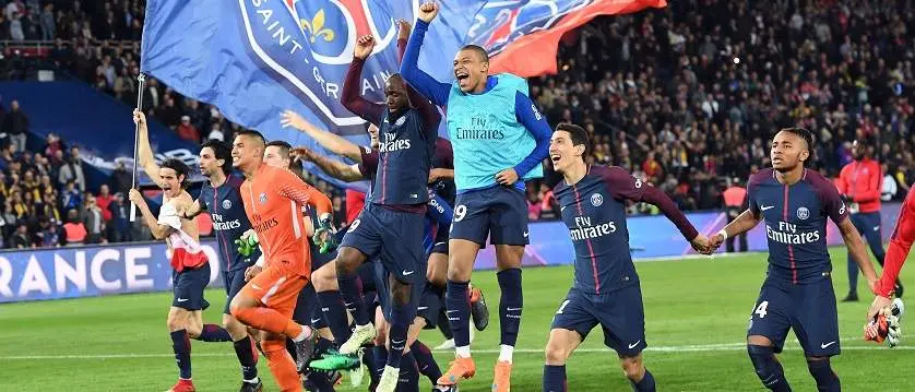 r football ligue1 psg players celebrating new