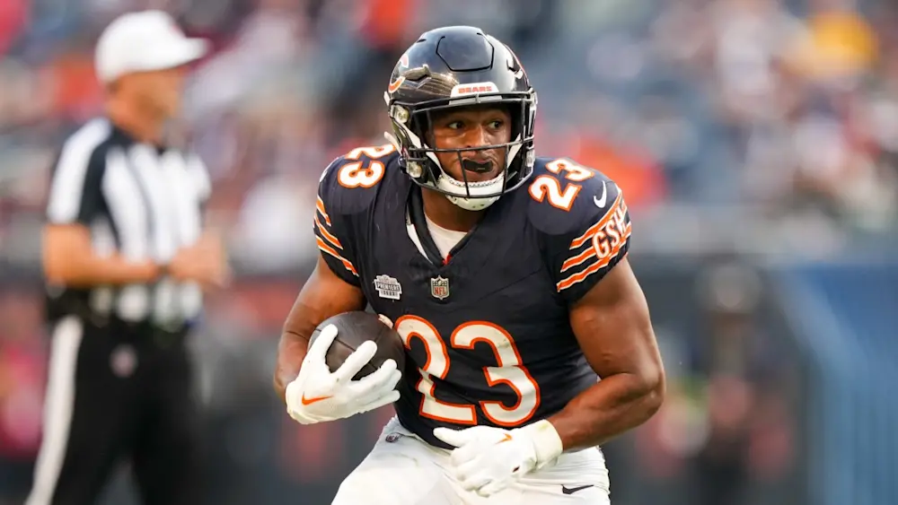 Bears Roschon Johnson