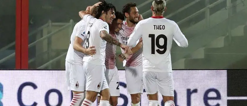 r-football-seriea-milancelebrations-2021.jpg