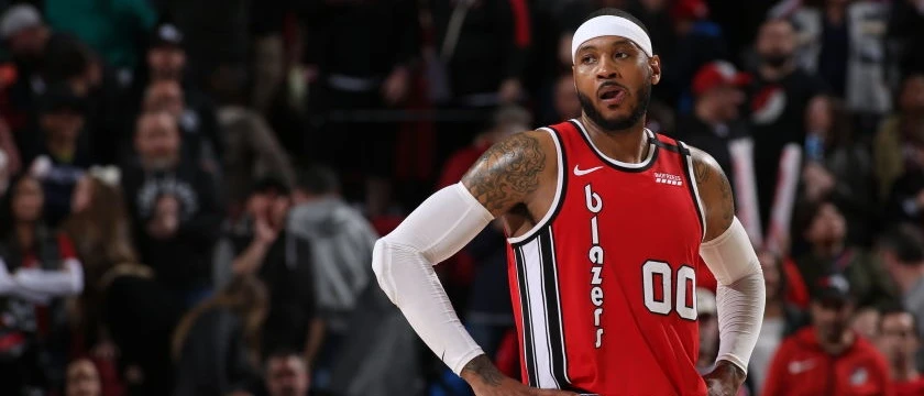 r-nba-trail-blazers-carmelo-250220.jpg