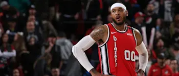 r-nba-trail-blazers-carmelo-250220.jpg