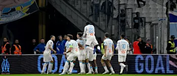 football-2025-ligue1-olympique-marsella-players-celebration-goal