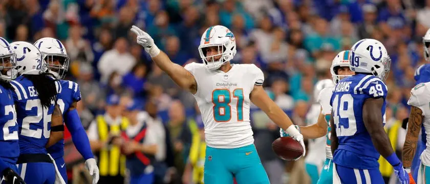 nfl-dolphins-durham-smythe-2021.jpg