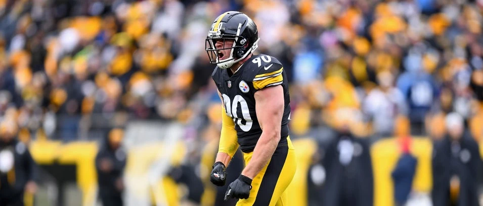 TJ Watt Steelers Flexing