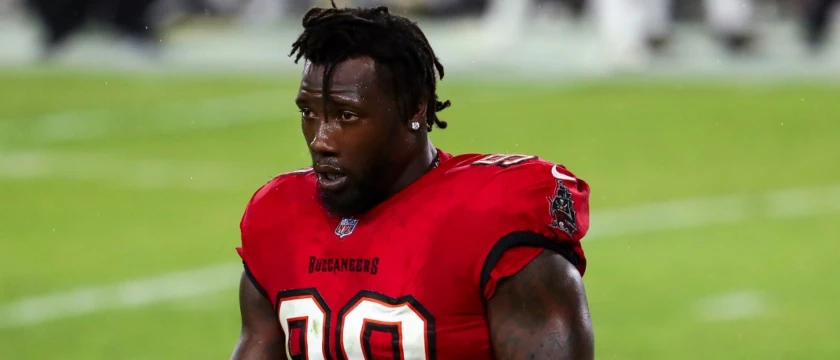 r-nfl-bucs-jpp-pierre-paul-010221.jpg