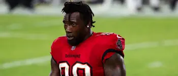 r-nfl-bucs-jpp-pierre-paul-010221.jpg