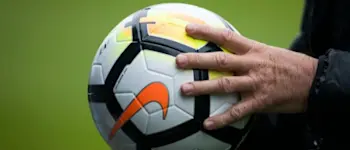 r betfair 28 06 23 ball nike hand