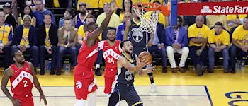 r-basketball-nba-curry-game4.jpg