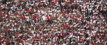 r football peru generic fans
