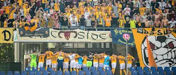 r football bundesliga two dynamo dresden players fans