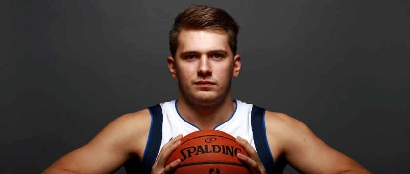 r-nba-mavericks-doncic-061219.jpg