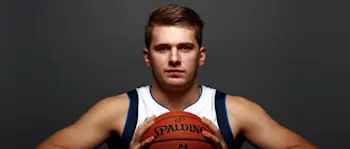 r-nba-mavericks-doncic-061219.jpg
