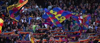 r betfair 16 05 23 barcelona fans bufandas