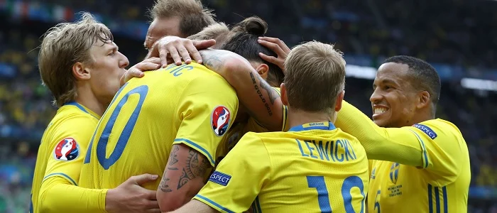 r-football-sweden-players.jpg
