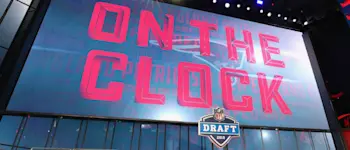 r-nfl-draft-day-on-the-clock.jpg