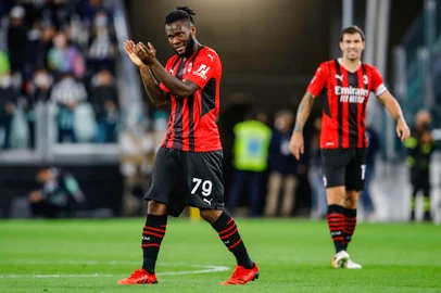 r football serie a milan kessie 2022