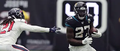 r-nfl-jaguars-fournette-170919.jpg