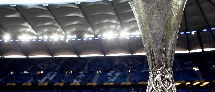 r football europ league trophy