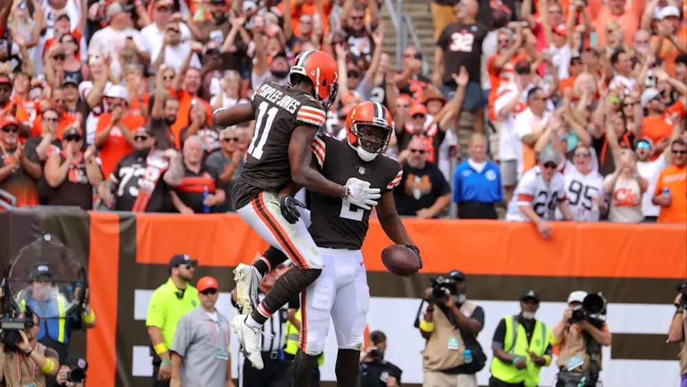 Amari Cooper & Donovan Peoples-Jones Browns TD Celebration