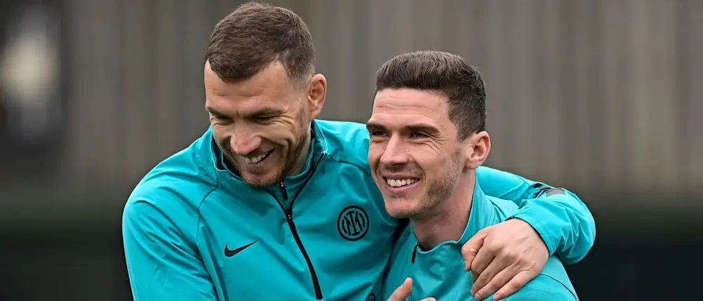 r football serie a inter dzeko gosens 2022 8x3