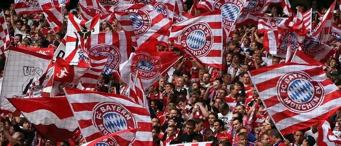 r-football-bundesliga-bayern-munich-fans.jpg