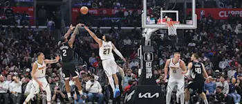 basket 2023 nba clippers nuggets leonard throw
