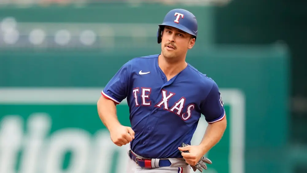 Texas Rangers Nathaniel Lowe
