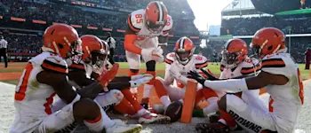 r-nfl-browns-circle.jpg