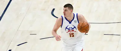 Nuggets Nikola Jokic dribble