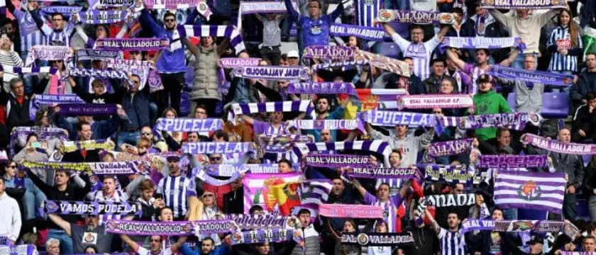 r betfair 02 06 23 valladolid fans bufandas