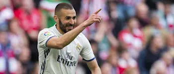 r football real madrid benzema celebrating