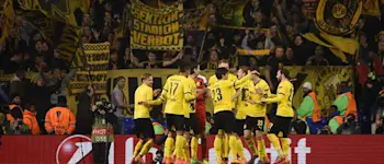 r football bundesliga bvb celebrating fans