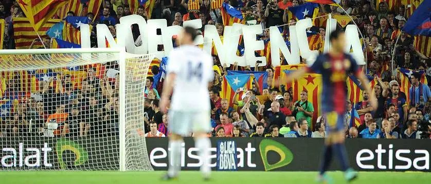 r football barcelona camp nou independence