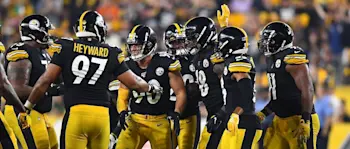r-nfl-pit-steelers-261019.jpg